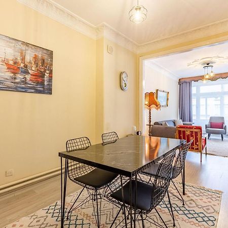 Charming Apartment Surrounded By Vibrant Attractions In Kadikoy Κωνσταντινούπολη Εξωτερικό φωτογραφία