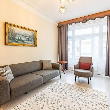 Charming Apartment Surrounded By Vibrant Attractions In Kadikoy Κωνσταντινούπολη Εξωτερικό φωτογραφία