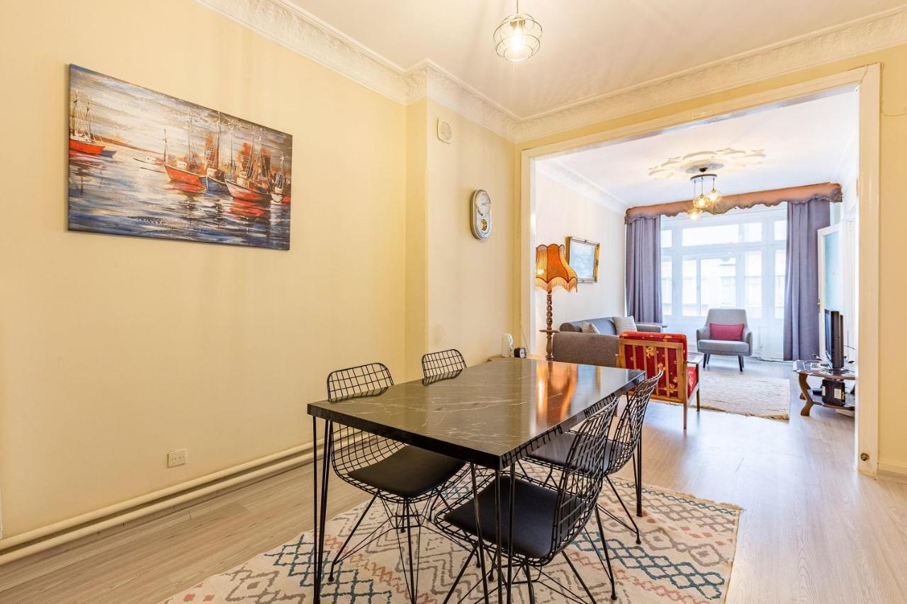 Charming Apartment Surrounded By Vibrant Attractions In Kadikoy Κωνσταντινούπολη Εξωτερικό φωτογραφία