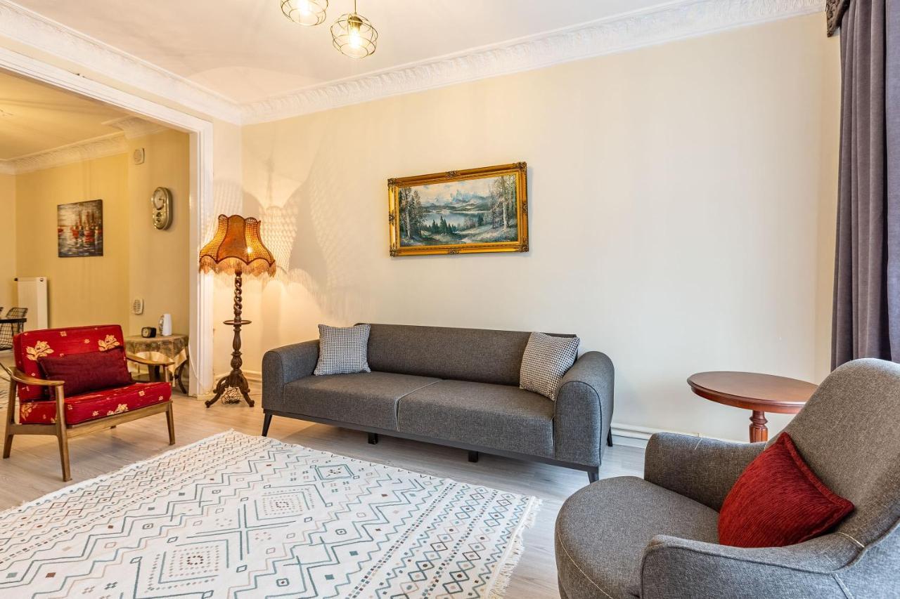 Charming Apartment Surrounded By Vibrant Attractions In Kadikoy Κωνσταντινούπολη Εξωτερικό φωτογραφία